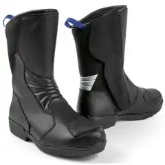 GORE-TEX &reg; membran: vanntett og pustende sko fra BMW