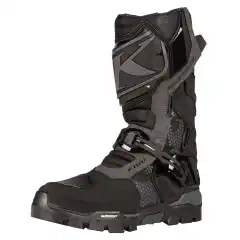 Klim Adventure GTX Boot er utviklet for krevende adventure- og touringkj&oslash;ring der b&aring;de beskyttelse, komfort og v&aelig;rbeskyttelse er avgj&oslash;rende. St&oslash;velen kombinerer slitesterke materialer, GORE-TEX-membran og avansert beskyttelse med god fleksibilitet for gange utenfor sykkelen.