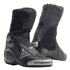 <strong>Dainese Axial D1 Boots &ndash; H&oslash;yytelses Motorsykkelst&oslash;vler for Racing</strong>